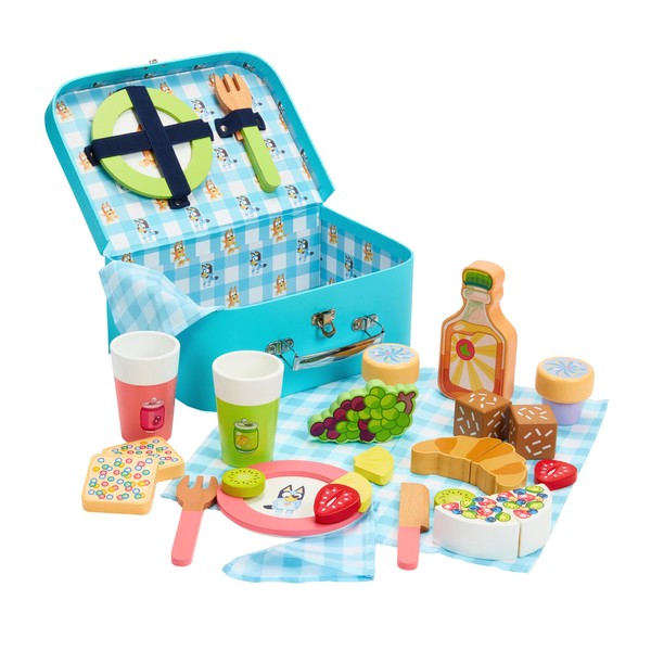 Bluey – Picnic Basket Set – 30 Piece Wooden Roleplay Toy with Carry Case, Cutlery & Pretend Food Accessories for Kids – FSC-Certified Material – Fun Imaginative Kit for 3 Years and Up