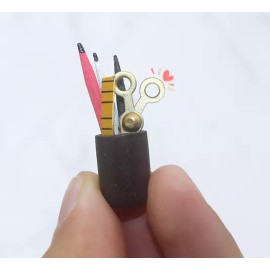 SMA 1:12 Dollhouse Miniature Office Pen in Container Set A105