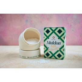 Maldon - Sea Salt Flakes, Unique Pyramid Shaped Salt Flakes, Perfect for a Wide Range of Dishes, Hand-Harvested for Four Generations, 250g Box