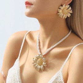 Bohemian Sunflower Jewelry Set for Women,Exaggerated Adjustable Drawstring Knot Flower Necklace Earring Set,Fashionable Beach Vacation Jewelry Gift