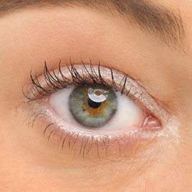 Cosline Kajal and eyeliner no. 114. Colour: Champagne - White