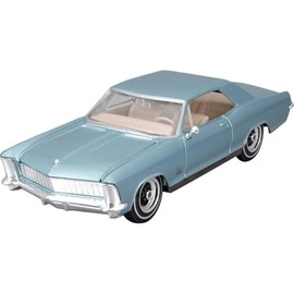 Maisto Buick Riviera (1965) Classic Car - 1:24 Scale - Incredibly Detailed Die-Cast Replica Collectible Model