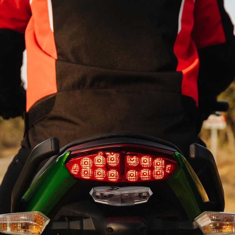 iplusmile Motorcycle Tail Light Assembly High Brightness Led Running Brake