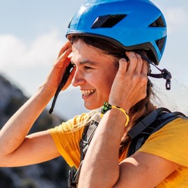 Anti Fly Bracelet - Dragonfly Shape Fly Protection Bracelet - Stylish Wristband for Kids Adults, Camping Gear, Long Lasting Protection