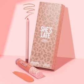 Kit Labial Mate Beauty Creations Availabilippy + Delineador Color She´s Late