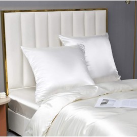 Damier Bed Linen 135 x 200 cm, Beige Satin Duvet Cover Set, Plain, Smooth, Shiny, High Quality Satin Deluxe Duvet Cover with Zip and Pillowcase 80 x 80 cm