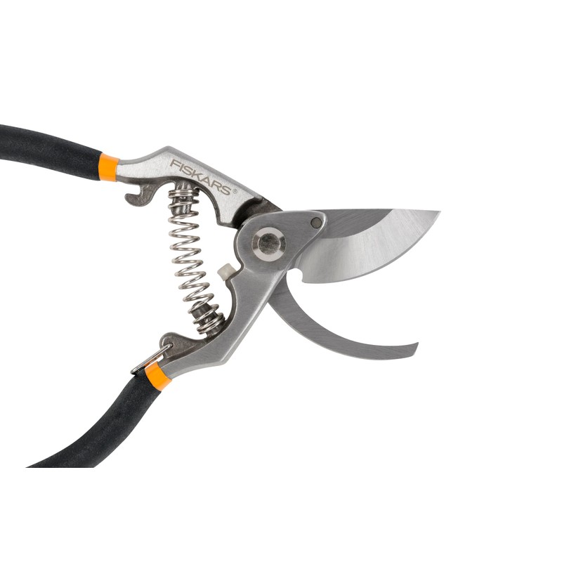 FISKARS® Forged Steel Bypass Pruner - Ultra-Durable, Ergonomic Design for