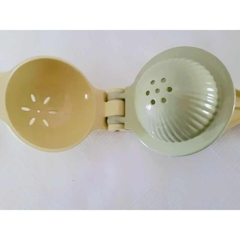 Amco 8 in. L Yellow Aluminum Citrus Juicer