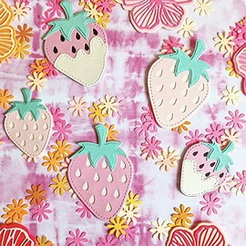 KSCRAFT Lindas plantillas de corte de metal de fresa con revestimiento de azúcar para álbumes de recortes, álbumes de fotos, tarjetas de papel decorativas