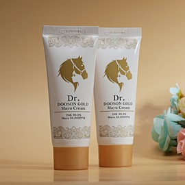 Doctor Duson Gold Horse Oil Cream 4 cans Functional moisturizing and nutritious Jeju horse oil wrinkle improvement cream around the eyes and around the eyes Doctor Duson Horse Oil Cream / 닥터 두손골드 마유 크림 4통 기능성 보습 영양 제주산 마유 눈가 팔자 주름개선 크림