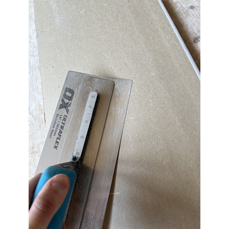 OX Pro UltraFlex Finishing Trowel 14in / 355 x 110