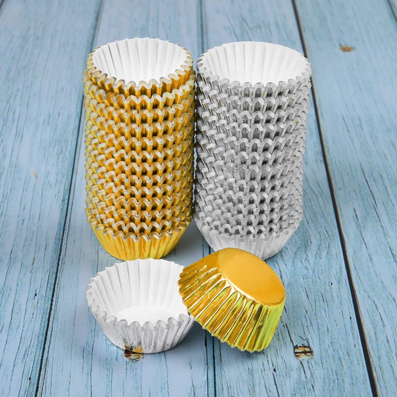 Elcoho 600 Pieces 1.25 Inch Mini Foil Metallic Cupcake Liners