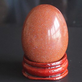 40x30mm Mixed Quartz Gemstone Crystal Egg with Wood Stand Home Decor Chakra Stone Reiki Healing (Goldstone)