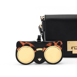 Bohend Fashion Glasses Case Leather Sunglasses Pouch Travel Portable Glasses Case with Magnet for Girls and Women, gold