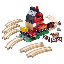 BRIO World Farm Railway Set - 20-Piece FSC-Certified Wood Train Set & Accessories - Works with All BRIO Wooden Railway Sets - Includes Barn, Tractor, Hay Crane, Tracks & More - Fun for Kids Ages 3+