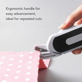 Electric Mini Sewing Scissors, Portable 2 Power Supply Modes, Fabric Scissors with Blade Cover for Crafts, Sewing, Cardboard, Dressmaking, Leather