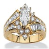 Anillo de compromiso chapado en oro blanco y amarillo de