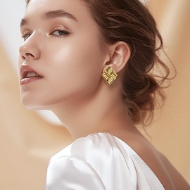 Frigotine Chunky Gold Large Square Stud Earrings for Women, Trendy Statement Vintage Geometric Rectangle Textured Lightweight Hypoallergenic Earing Prom Fashion Jewelry Gift