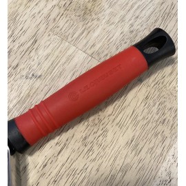 Le Creuset PIzza Cutter LE CREUSET Revolution Red & Black Rotary Knife Tool NWT Hand Grip