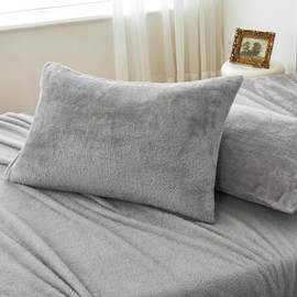 HCORA Faux Fur Pillow Cases Standard Size Set of 2, Luxury Ultra Soft Fuzzy Pillow Covers with Zipper, Fluffy Plush Pillow Shams for Bedroom Living Room, No Shedding, 20 x 26, Light Grey