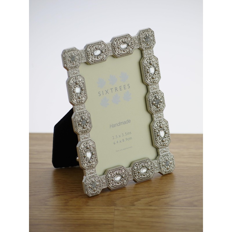 Antique Vintage and Shabby Chic Style silver metal photo frame