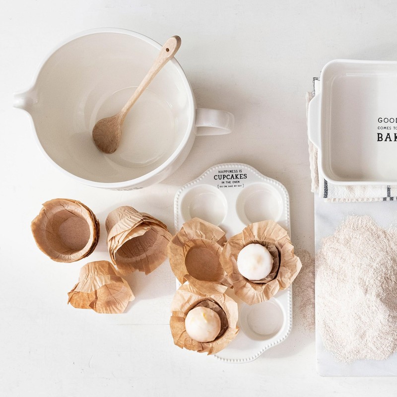 Creative Co-Op Cupcake Bliss Stoneware Muffin Pan, White