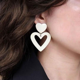 Atentuyi Boho White Acrylic Heart Drop Earrings Silver Double Heart Stud Earrings Hollow Heart Dangle Earrings Vintage Love Heart Shaped Earrings Jewellery for Women and Girls
