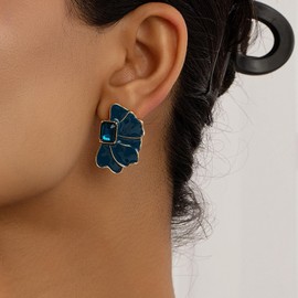 Wendalern Boho Flower Stud Earrings Blue Petal Sapphire Earrings Vintage Daisy Floral Enamel Earrings Gemstone Flower Statement Earrings Bridal Jewellery for Women and Girls, Zinc, No Gemstone