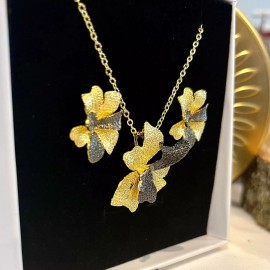 Unbranded 14k blackened hydrangea pendant necklace earring set oxidized flower jewelry set