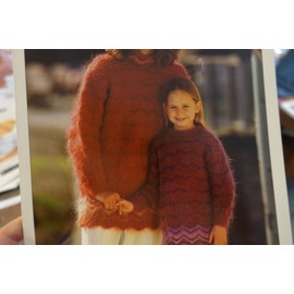 Hayfield Knitting Pattern 4286 Mom & Daughter Mohair Sweater 24-42"