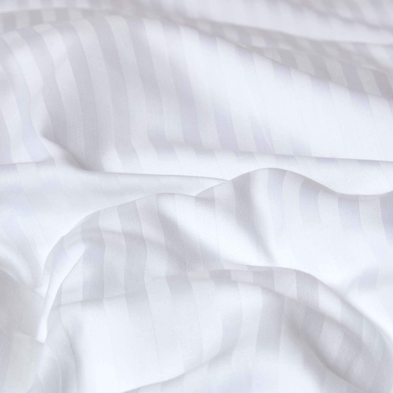 HOMESCAPES White Pure Egyptian Cotton V-Shape Pillowcase 330 TC 500