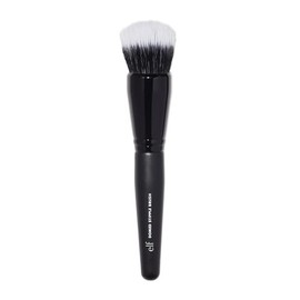 e.l.f. Brocha de punteado abovedada, cepillo de maquillaje para mezclar el producto en la piel, crea un efecto de enfoque suave, fabricado con cerdas 