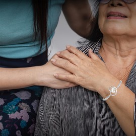 Vera Glam Classic Tennis Bracelet, Combining Heart-shaped Accessories and Sparkling Zircon | Women's Tennis Bracelet, Eternal Blessings for Mother's Day and Valentine's Day for Yourself and Lovers