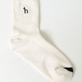 Hazzys (대구신세계)24FW선물추천 여성 화이트 중목 양말 3족 세트 HISS4F221WT (DAEGU SHINSEGAE) 24FW Gift Recommendation Women's White Mid-Calf Socks 3-Pair Set HISS4F221WT