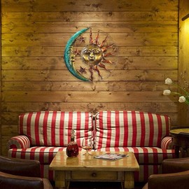 HOMSFOU Sun and Moon Metal Wall Decor 29cm Moon Sun Silhouette Wall Hanging Decoration with Face and Stars