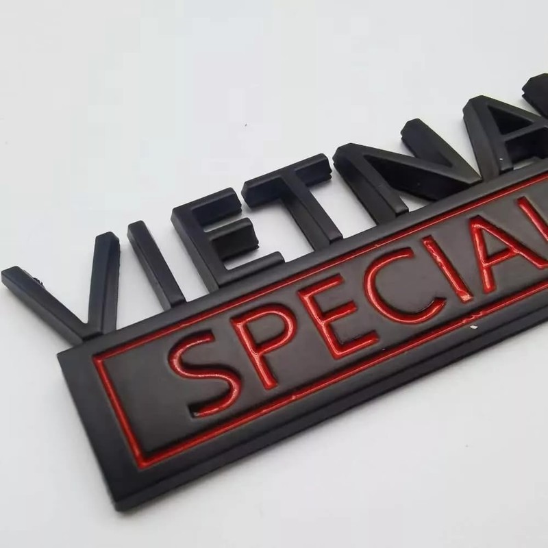 Pair Set Metal Vietnam Vet Special Edition Emblems 3D Badges