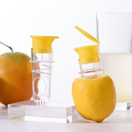 FUSAYUKI Yellow Manual Citrus Juicer with Filter and Spout, Screw-Top Hand Press for Lemon Orange Drinks