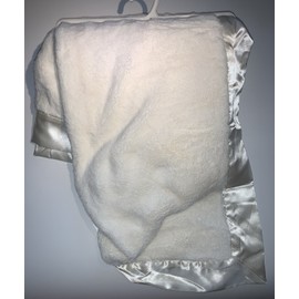 Ever & Ever by Buy Buy Baby Baby Throw Blanket Super Soft Plush Fleece with Satin Trim Cream UNUSED, NO TAG