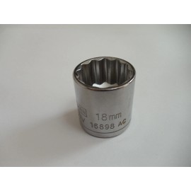 Craftsman Evolv 18mm Short Socket, 3/8" Drive, 12 Point, 16898, New