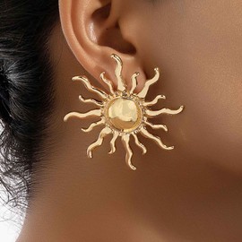 Jugielu Vintage Exaggerated Sun Earrings Gold Big Sunburst Earrings Large Metal Sunray Earring Boho Sunshine Statement Studs Jewelry for Women