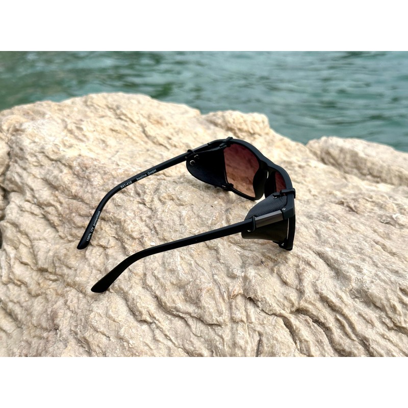 Removable side shields for sunglasses, Leather side shields for protect
