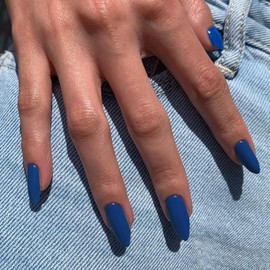 KQueenest Azul Oscuro Presione En Uñas Mediano Stiletto Almendra, Kit de Uñas Acrílicas de Color Puro Uñas Falsas Reutilizables Con Característica Recubrimiento Uv Protector para Mujeres Nail Art Mani