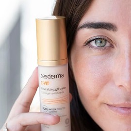Sesderma C-Vit Crema Gel facial revitalizante actividad antioxidante, hidratante, antiarrugas e iluminadora 50ml