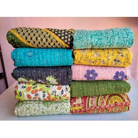 TEXTILLHUB Indian Vintage Reversible Handmade Blanket Kantha Throw Hippie Bohemian Cotton Saree Made Assorted Kantha Bedspread Rally Quilt (1 Quilt)
