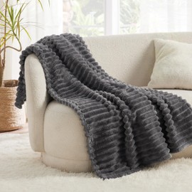 BEDSURE Cuddly Blanket Fluffy Blanket Fleece Blanket - Soft Warm Chunky Cord Blanket Cosy Throw for Bed and Couch, Dark Grey, 130 x 170 cm