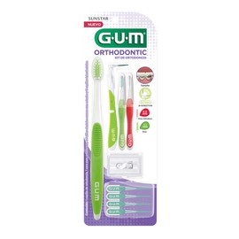 GUM - Kit de Cuidado Bucal para Ortodoncia con Cepillo Especializado en Forma de V, Cera Protectora, Cepillos Interdentales y Palillos Soft Picks con Sabor a Menta - Modelos y Colores Surtidos