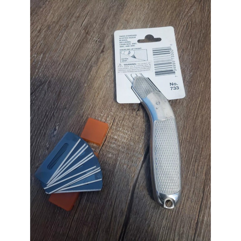 Crain Knife Crain 733 Carpet Knife and 10 blades
