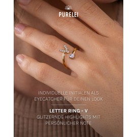 Purelei® Buchstaben Ring V – Damenring aus langlebigem Edelstahl – Wasserfeste Ringe – Verstellbare Ringe von Größe 50 bis 60 – Modeschmuck für deinen individuellen Look