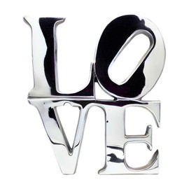 Letras "Love" de metal macizo. Para decorar estantes, mesas o como centro de mesa en eventos especiales, transmite un mensaje de amor con este letrero LOVE moderno en cualquier ambiente.