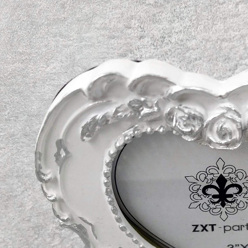 ZXT-parts 3x3 Picture Frame Heart White & Silver Edge Frame.